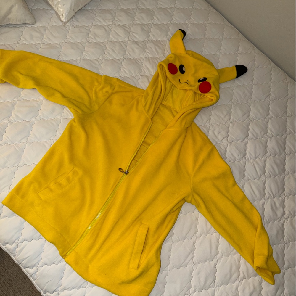 Hot Topic Yellow Pikachu Fleece Hoodie